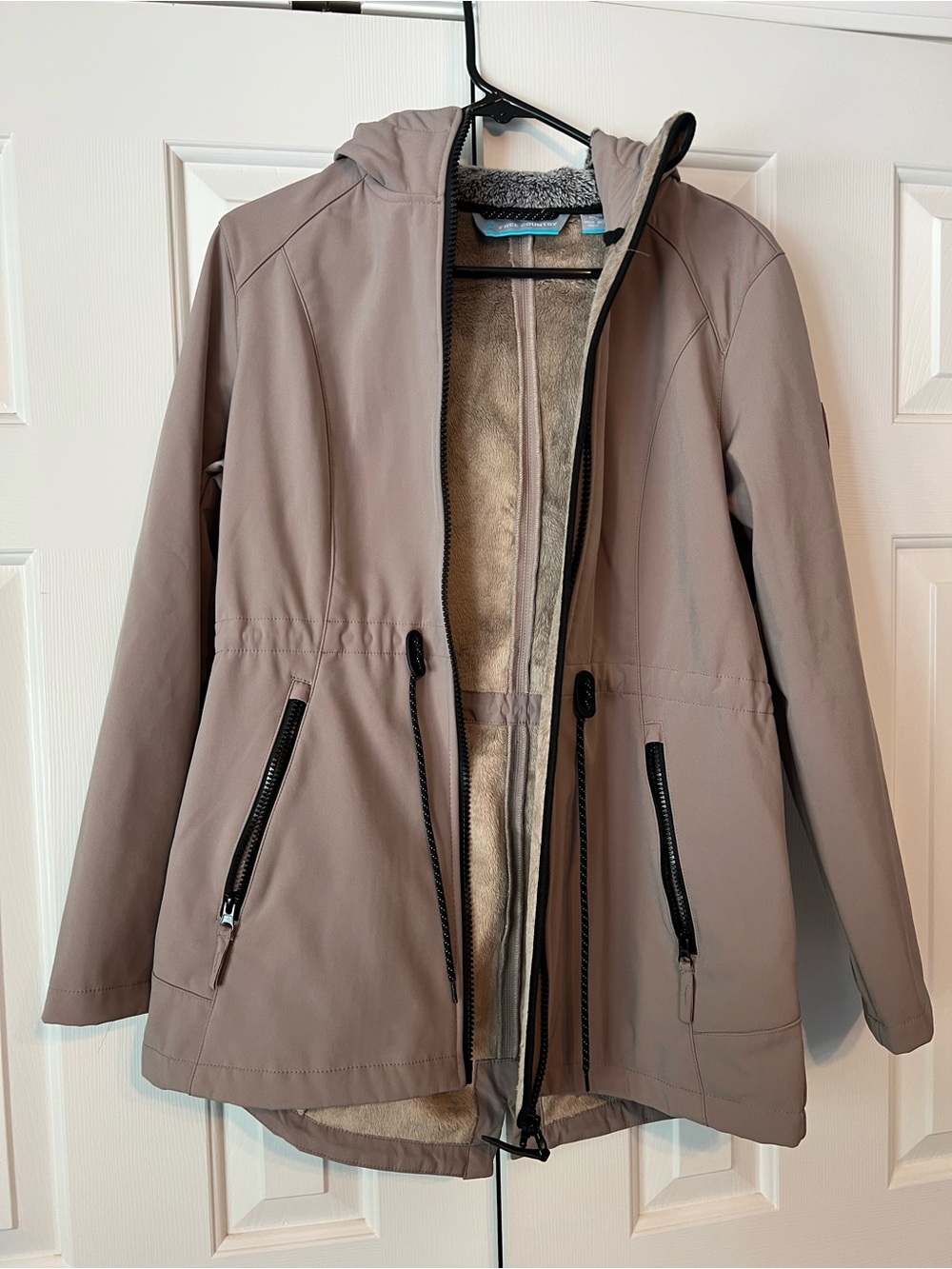 Free Country Women's Hooded Utility Jacket in Taupe